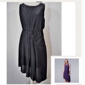 𝅺simply Vera Vera Wang Pleated Asymmetrical Belted Shift Dress Size: M